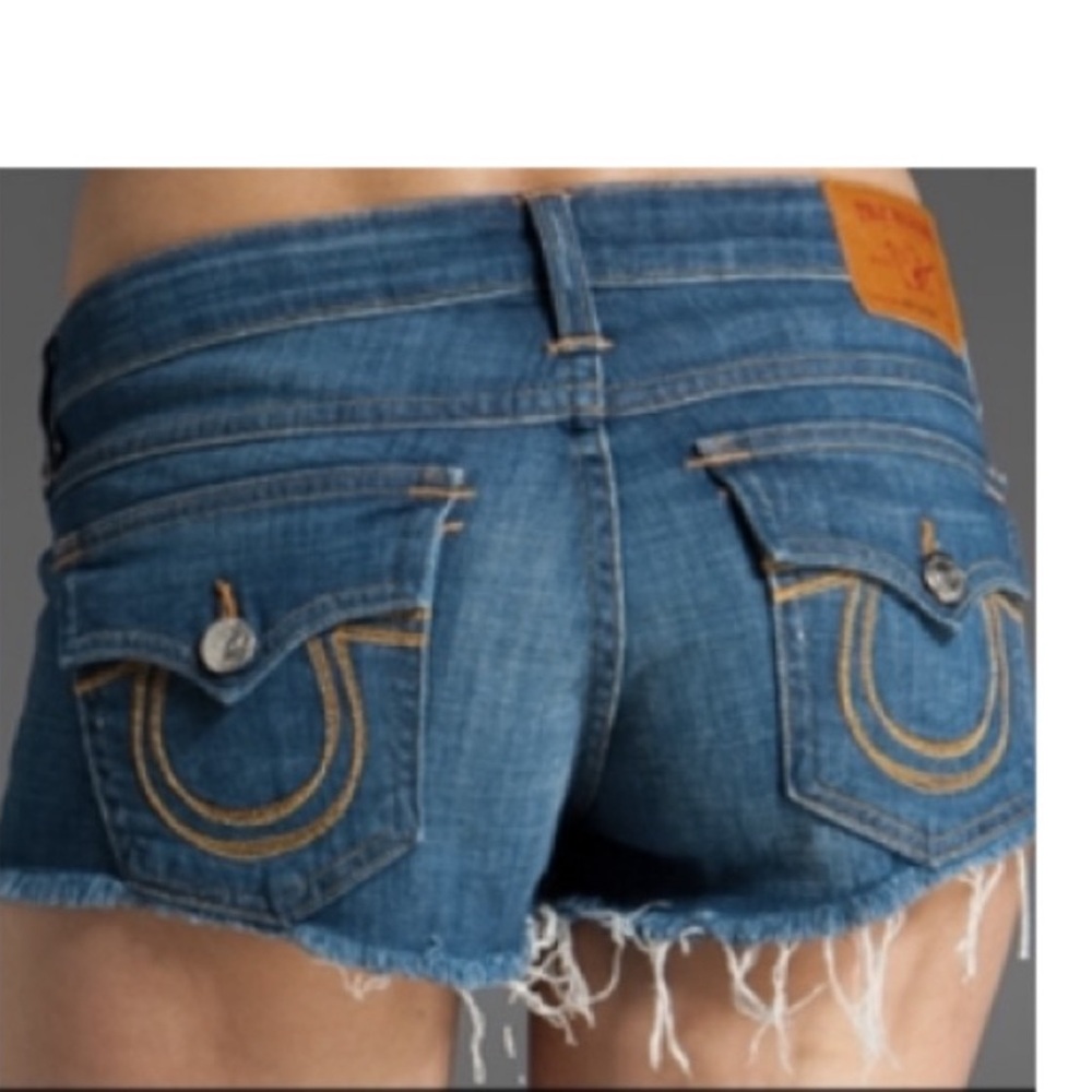 True Religion Trendy Blue Frayed‎ Denim Shorts Size 31